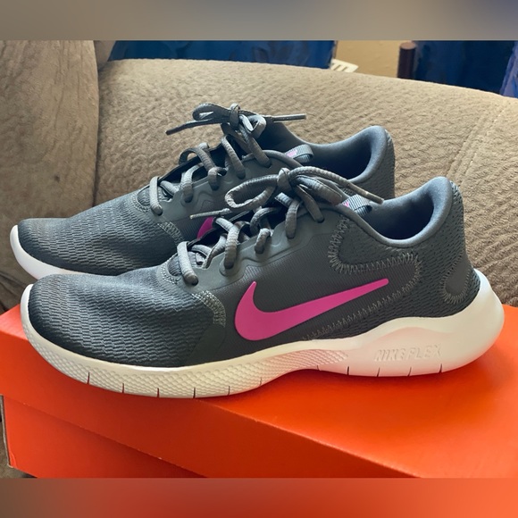 Nike Running Shoes in Grey / Pink, ‘Flex Experience RN9’ — Women’s Size 6.5 - Picture 16 of 16